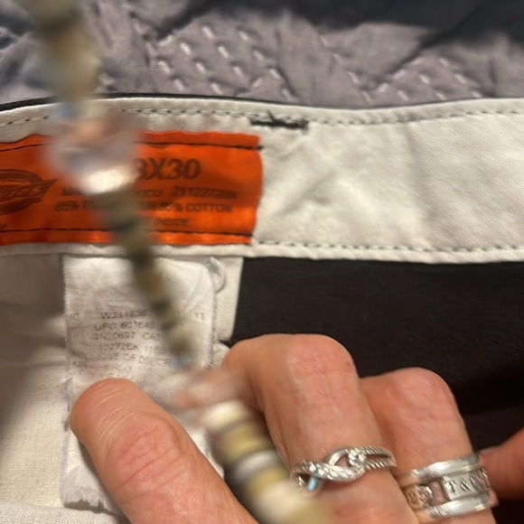 bundle of 2 Dickeys - Picture 6 of 7